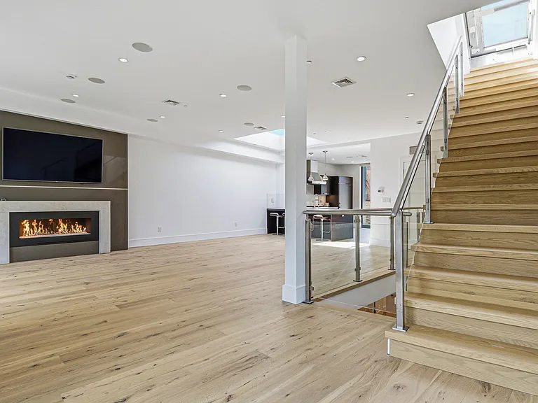 431 Marlborough St #3 — Photo 8