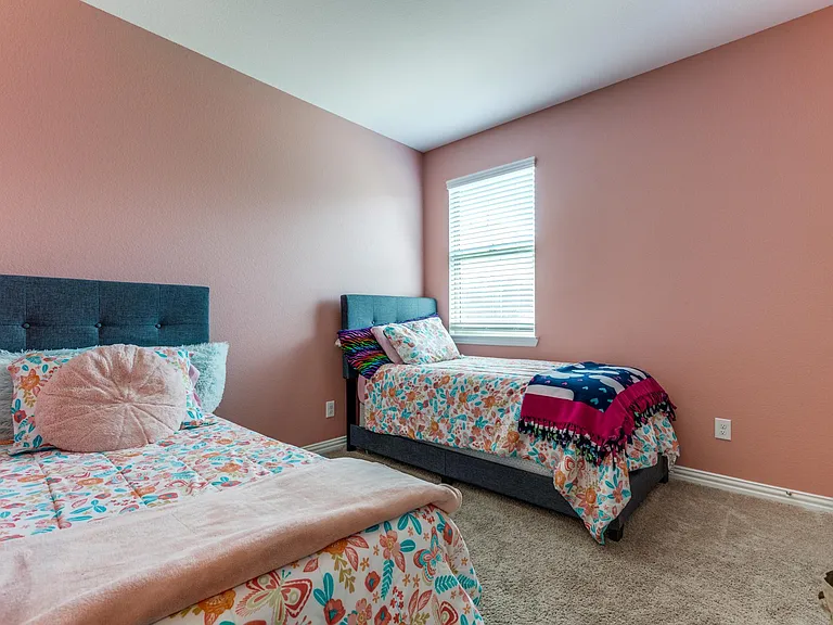 507 Saffron St — Photo 15