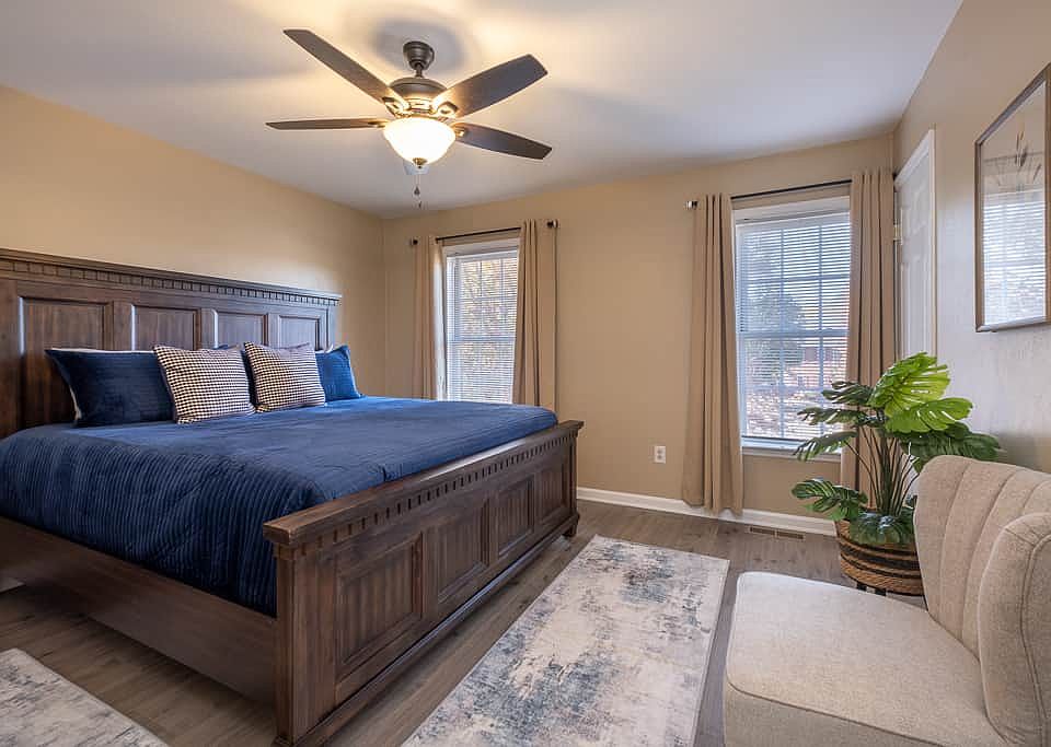 1st image of 5531 Crestwood Dr #1