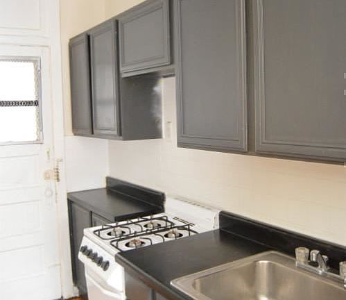 3rd image of 626 W Cornelia Ave APT 3N