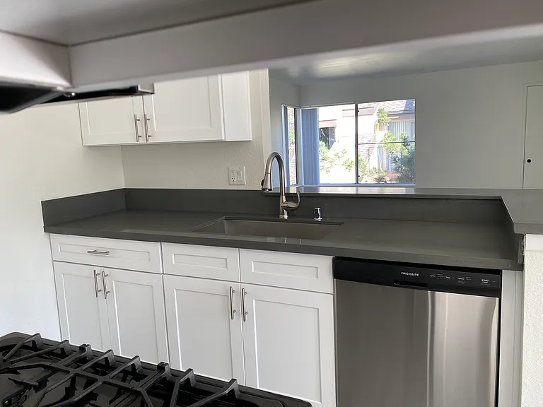 The Pinery Apartments — Photo 6