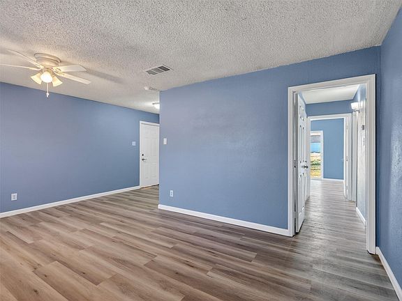 2nd image of 2613 Timber Dr