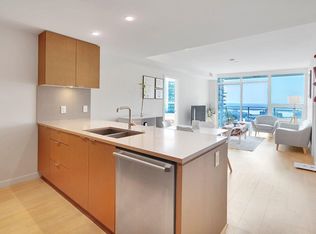 125 E 14th St #1403, North Vancouver, BC V7L 2N7