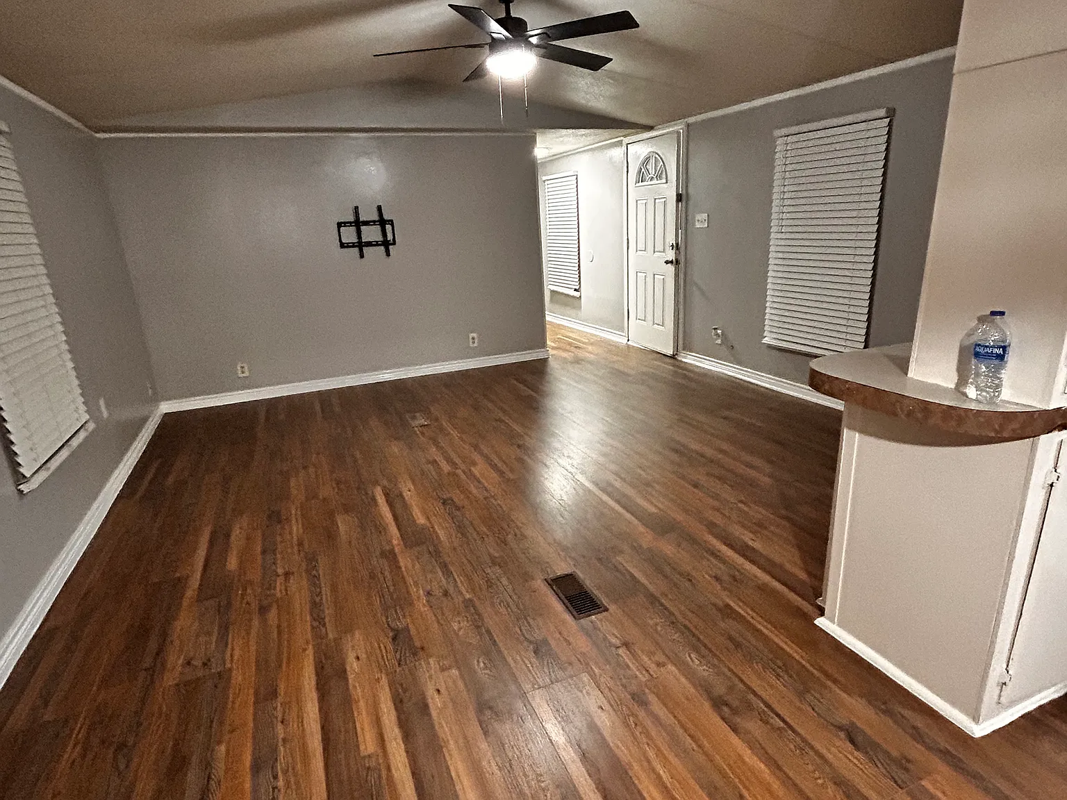 4 bed, 1000 sqft, $1,400 — Photo 4