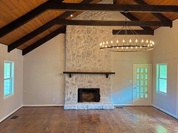 3rd image of 1695 Samaria Rd