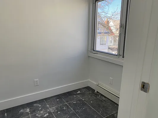 Rented by Compass | media 33