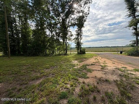 4th image of 660 Woodrow Martin Rd
