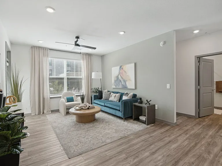 The Maddox Luxury Apartments — Photo 52