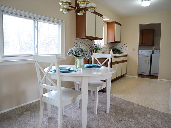 2nd image of 120 Haviland Ct