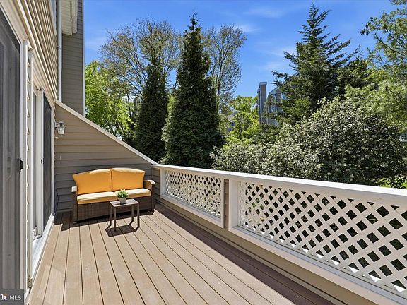 4th image of 60 Cabot Dr