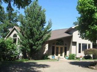 1 Hemingway Ln, Pittsburgh, PA 15215