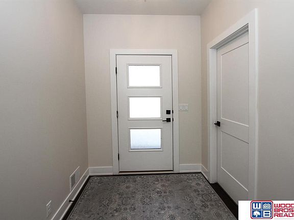 3rd image of 1320 N 101st St
