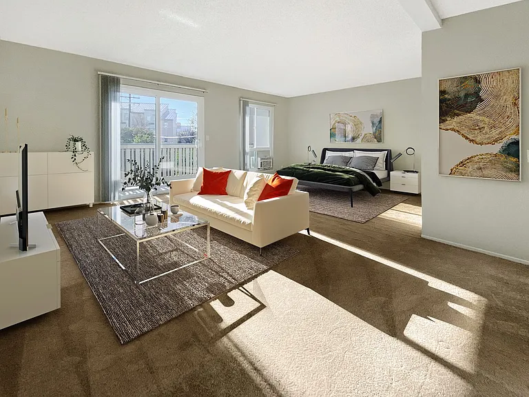 141 Del Medio Ave — Photo 1
