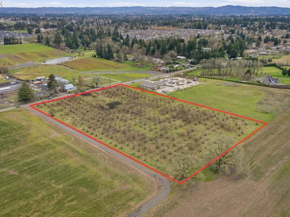 21750 SW Rosedale Rd, Beaverton, OR 97078