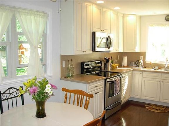 4th image of 3325 N Rockfield Dr