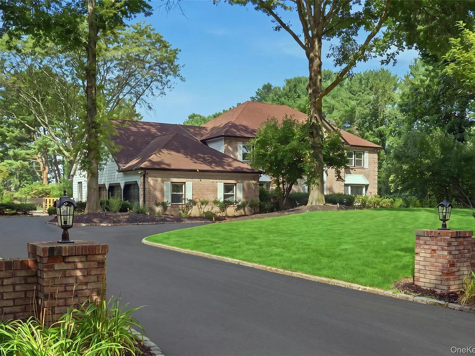 5 bed, 3.5 bath, 4633 sqft, $16,500 — Photo 2