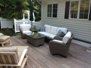 21 Libby Ln, Darien, CT 06820