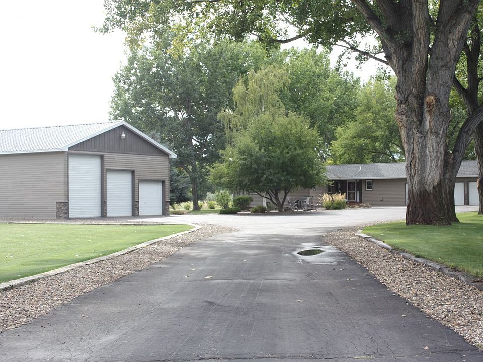 1st image of 298 Sunset Dr