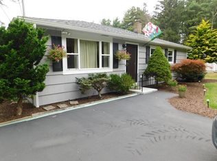 1204 Blossom Rd, FALL RIVER, MA 02722