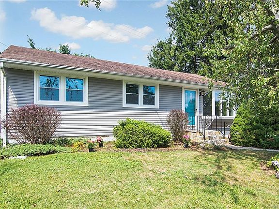 2nd image of 14 Dogwood Ln
