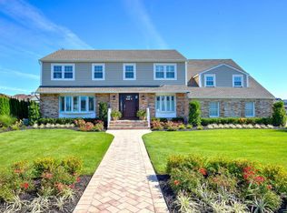 16 Gull Point Rd, Monmouth Beach, NJ 07750