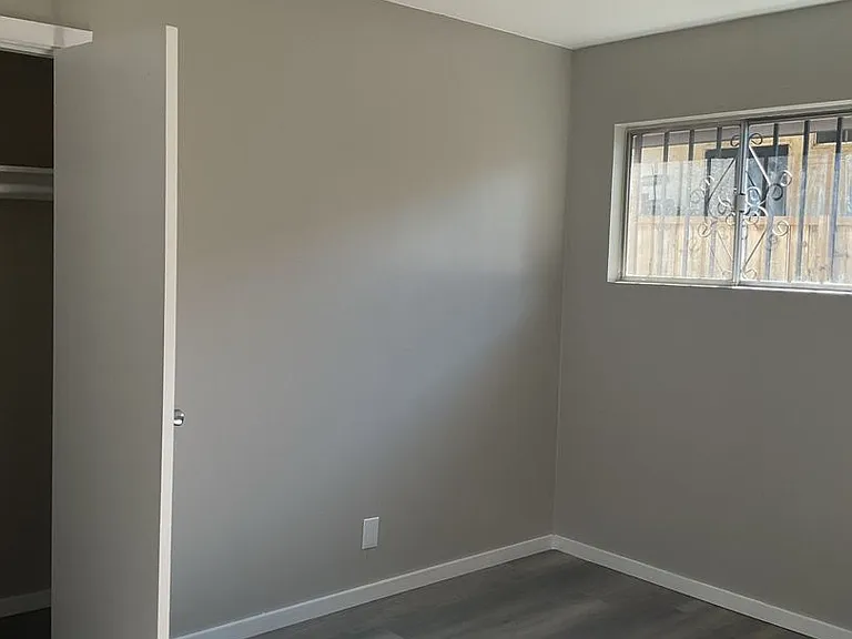 5143 Clara St — Photo 13