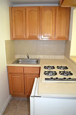 Rented by Peter Ashe | media 15