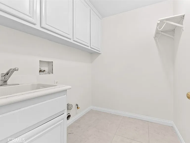 82 Laurelhurst Dr — Photo 14