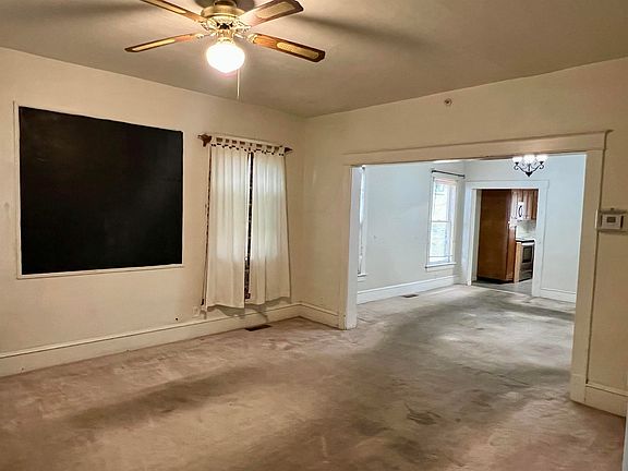 2nd image of 712 Main St