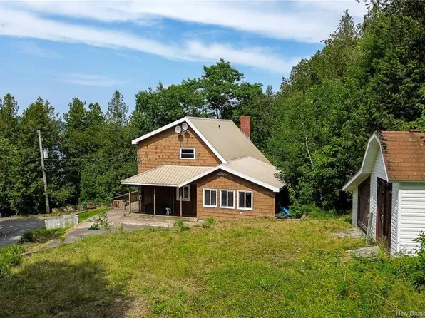 38 Highview Roadway, Saint John, NB E2M 6P9