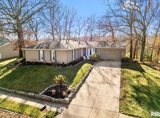 760 W Wonderview Dr, Dunlap, IL 61525