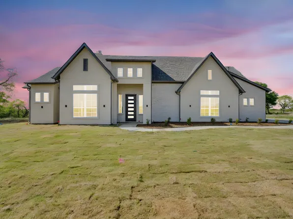 111 Barefoot Bay Blvd, Corsicana, TX 75109