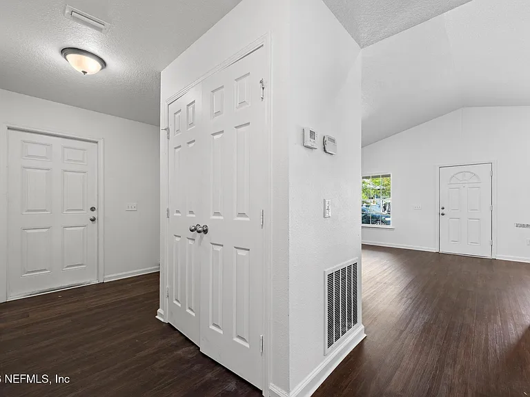 1470 Windle St — Photo 11