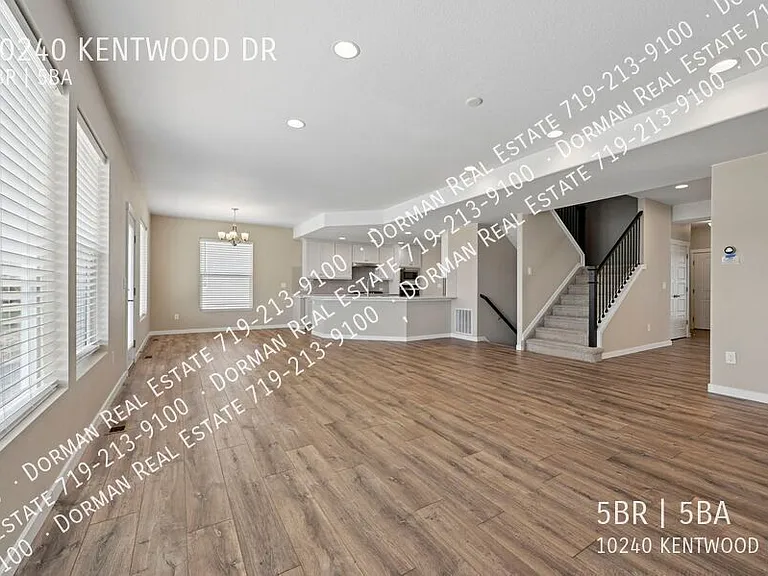 10240 Kentwood Dr — Photo 9