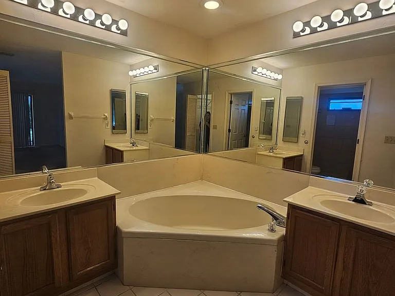 1715 Hancock Bridge Pkwy — Photo 13