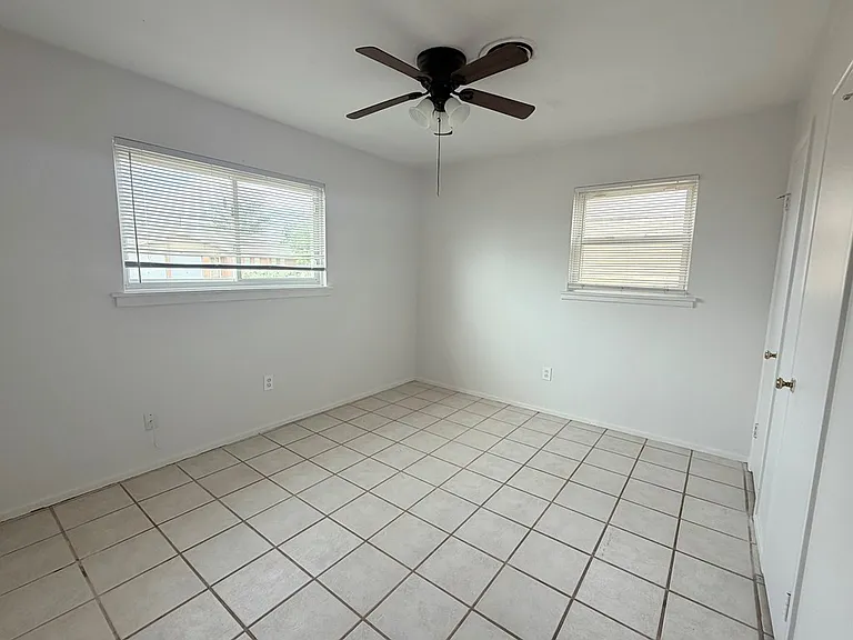 1804 Cord St — Photo 13