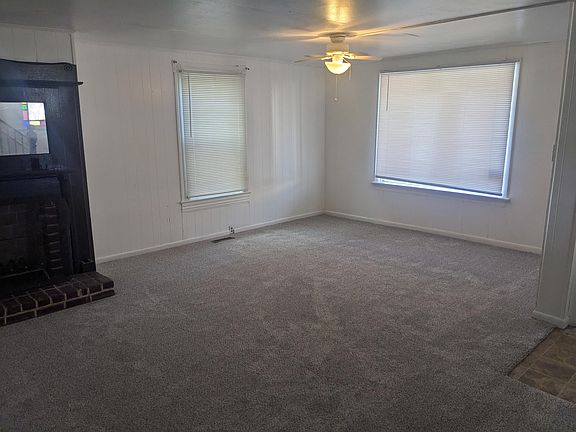 5th image of 929 Stewart Ave SE