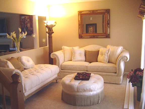 Formal Living 
