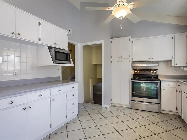 7306 Melrose Ln — Photo 7
