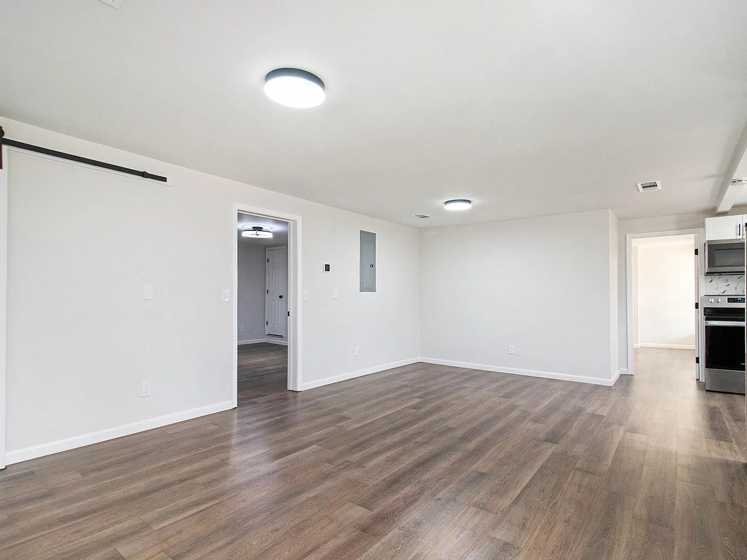 4007 Moore Creek Dr — Photo 1