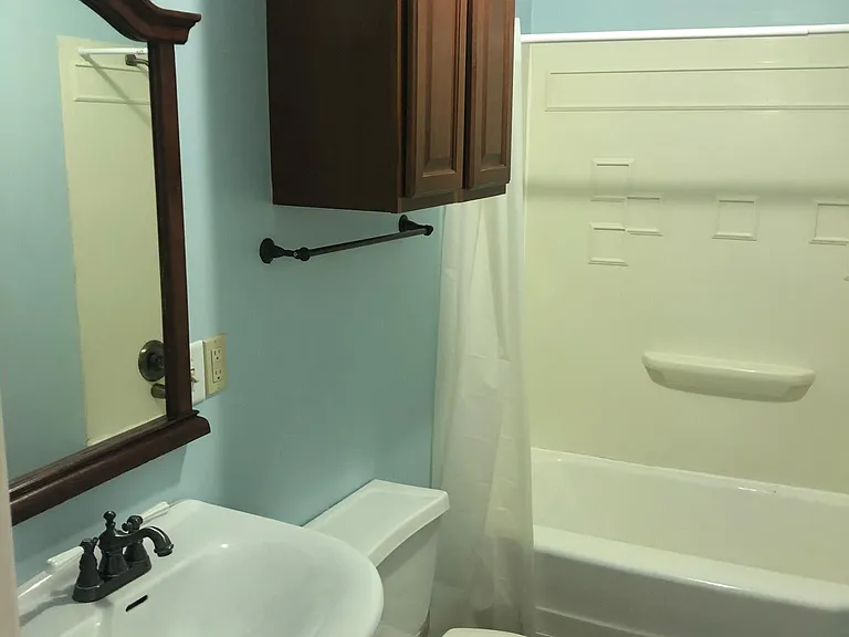 429 N 12th Ave E #MAIN FLOOR — Photo 15