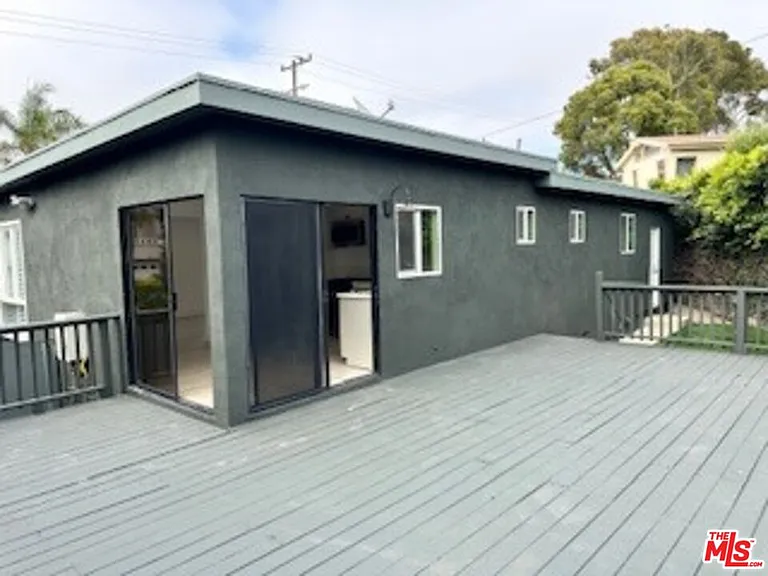 620 25th St — Photo 30