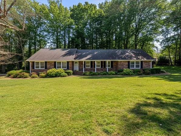 402 Pearle Dr, Easley, SC 29642