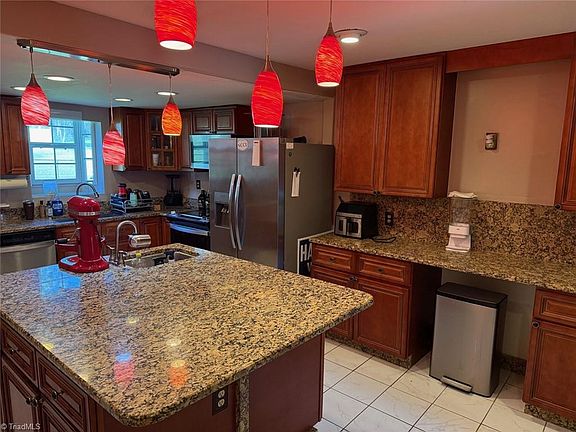 3rd image of 1411 Bridgton Rd