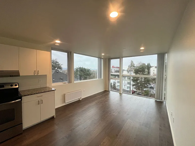 1814 E Denny Way #301 — Photo 9