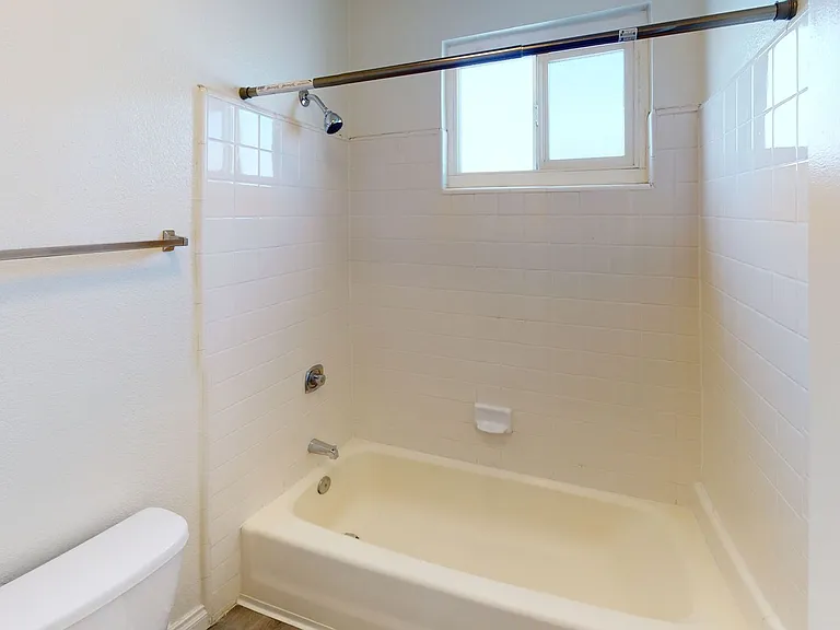 Casa Patrina Apts...Gorgeous Newly Remodeled Apartments...CALL NOW! — Photo 13