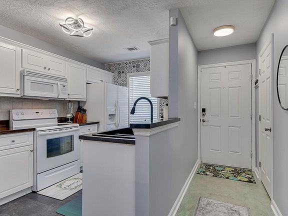 2nd image of 5131 Wheeler Lake Road