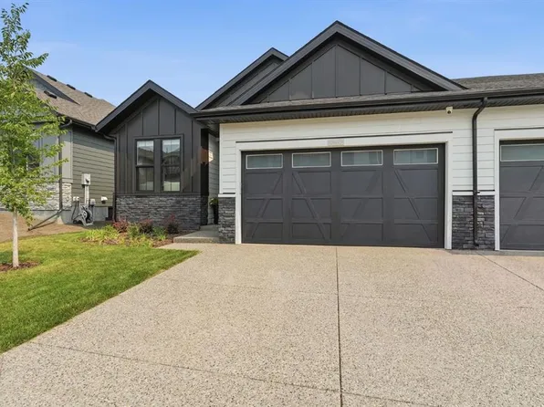 648 S Shawnee Ter SW, Calgary, AB T2Y 0T5