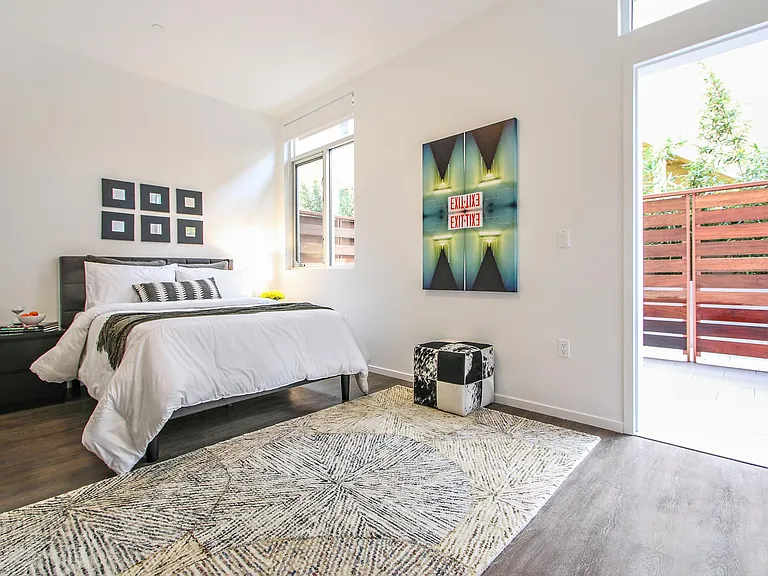1342 N Hayworth Ave #108 — Photo 11