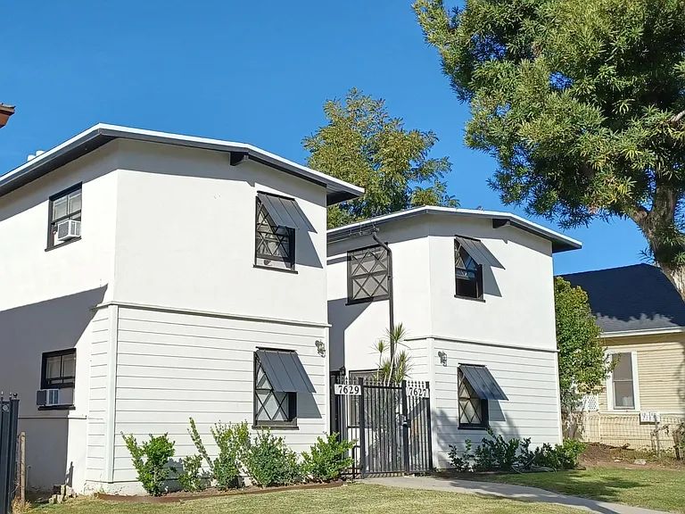 7627 Comstock Ave — Photo 1